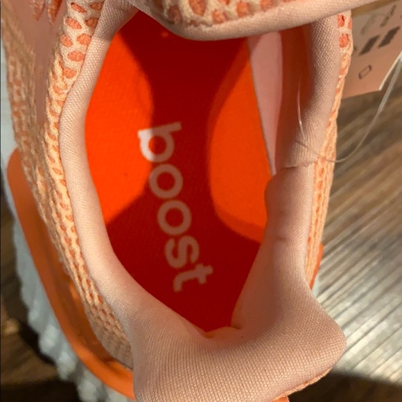 Adidas Alphaboost, 6, NWT - Picture 7 of 14
